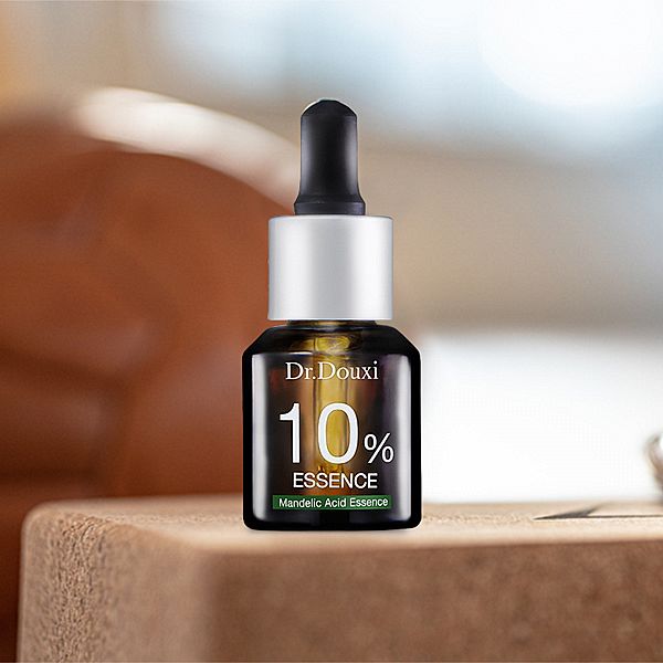 Dr.Douxi 朵璽~杏仁酸精華液10%(15ml) Dr.Douxi 朵璽~杏仁酸精華液10%(15ml)