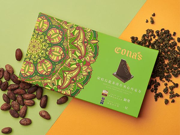 妮娜巧克力~Cona'炭焙烏龍茶薄片夾心巧克力(12入/盒) 妮娜巧克力~Cona'炭焙烏龍茶薄片夾心巧克力(12入/盒)