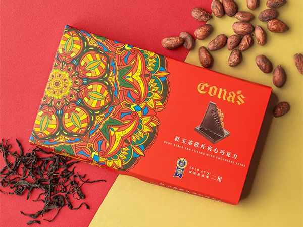 妮娜巧克力~Cona'紅玉茶薄片夾心巧克力(12入/盒) 妮娜巧克力~Cona'紅玉茶薄片夾心巧克力(12入/盒)