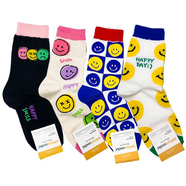 AMICA ~C243#繽紛塗鴉笑臉中筒襪(1雙入) 款式可選 AMICA ~C243#繽紛塗鴉笑臉中筒襪(1雙入) 款式可選