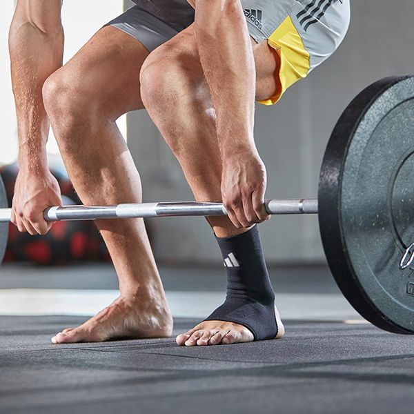 Adidas 愛迪達~彈性透氣運動護踝(2入) 款式可選 Adidas 愛迪達~彈性透氣運動護踝(2入) 款式可選