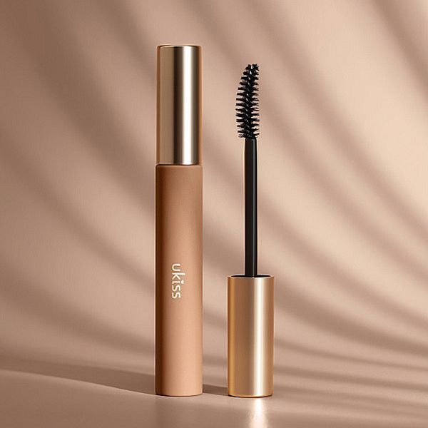 UKISS 悠珂思~煙花烈倍濃捲翹睫毛膏(V01自然黑)6g UKISS 悠珂思~煙花烈倍濃捲翹睫毛膏(V01自然黑)6g