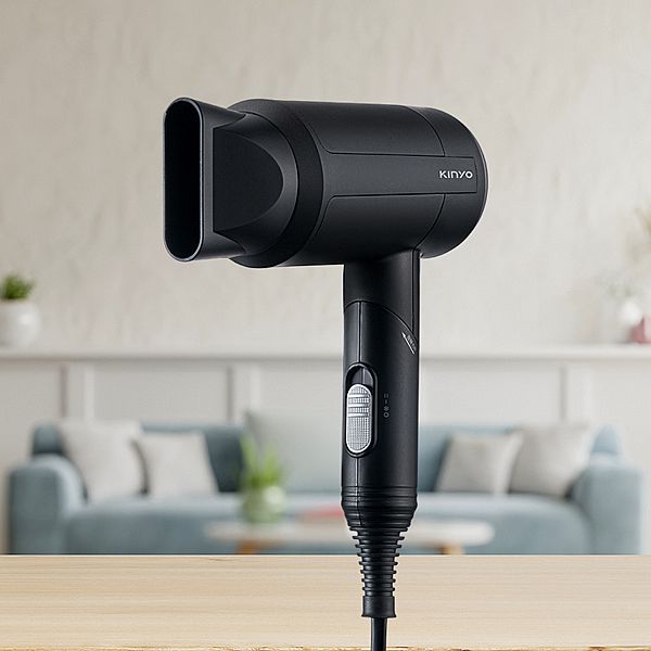 KINYO~輕量負離子摺疊吹風機(KH-9525)1入 附可拆式風嘴 KINYO~輕量負離子摺疊吹風機(KH-9525)1入 附可拆式風嘴