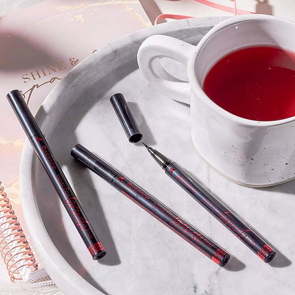 essence 艾森絲~一筆勾勒防水眼線液筆(0.7g) essence 艾森絲~一筆勾勒防水眼線液筆(0.7g)