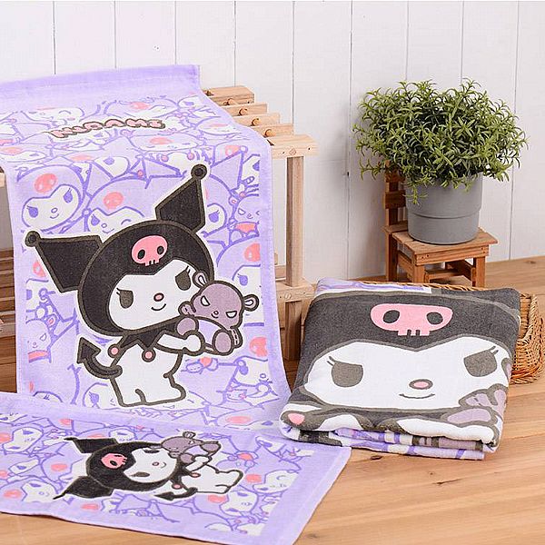 SANRIO 三麗鷗~酷洛米抱玩偶浴巾(70x140cm)1入 SANRIO 三麗鷗~酷洛米抱玩偶浴巾(70x140cm)1入