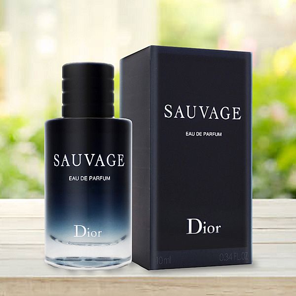 Christian Dior 迪奧~SAUVAGE曠野之心淡香精(10ml) Christian Dior 迪奧~SAUVAGE曠野之心淡香精(10ml)