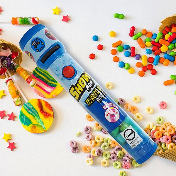 懷舊系列~投影手電筒(附糖果)1入 顏色隨機出貨 懷舊系列~投影手電筒(附糖果)1入 顏色隨機出貨