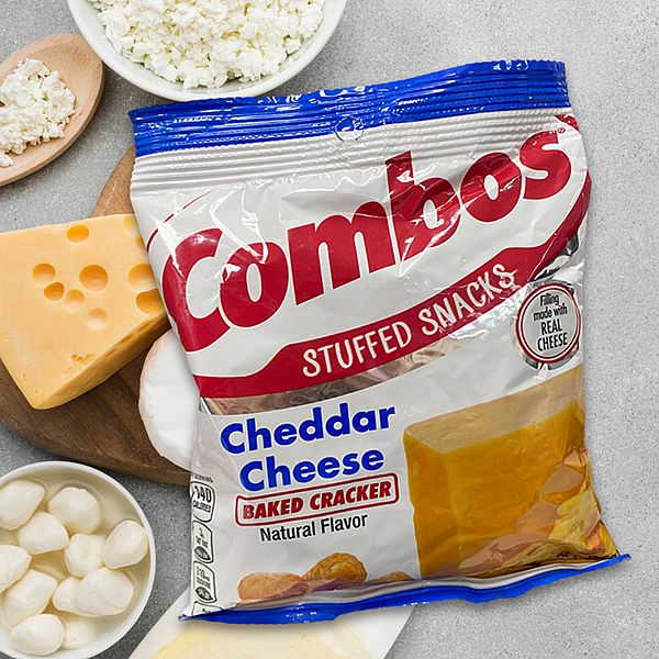 美國 COMBOS 冠寶~起司捲心餅(178.6g) 美國 COMBOS 冠寶~起司捲心餅(178.6g)