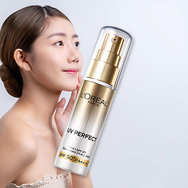 L'OREAL 巴黎萊雅~多效防護控油美肌乳(SPF50+PA+++)30ml NEW 控油小銀管 L'OREAL 巴黎萊雅~多效防護控油美肌乳(SPF50+PA+++)30ml NEW 控油小銀管