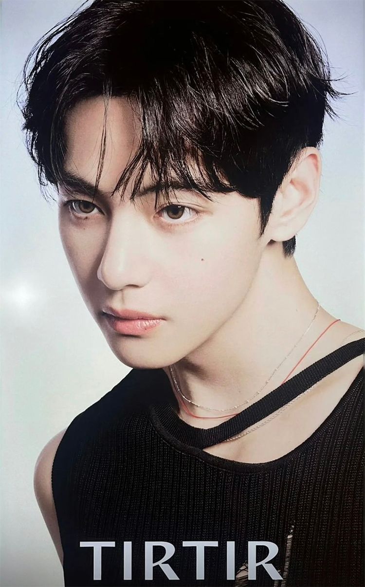 20260122101448356_750_0_80.jpg 光澤 唇釉 光澤 豐潤 豐潤 唇釉