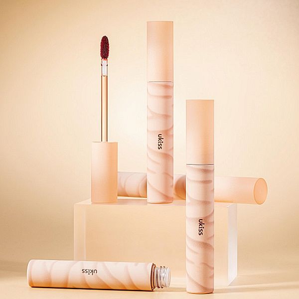 UKISS 悠珂思~奶橘迷航水唇露(3.3g) 款式可選