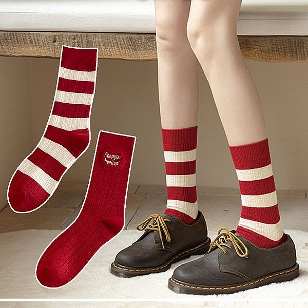 AMICA~23171#提花雙針刺繡紅色中筒襪(1雙入) 款式可選