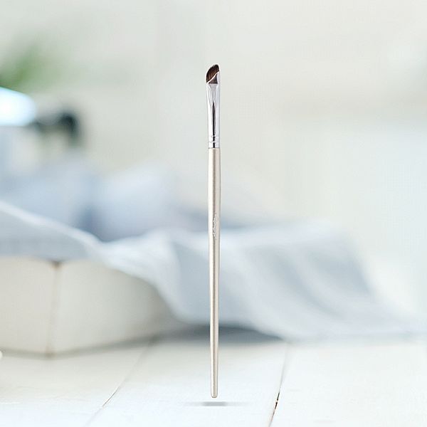 GUOXIAONIU 郭小妞~338人造纖維小號鐮刀斜角眼線刷(1入)