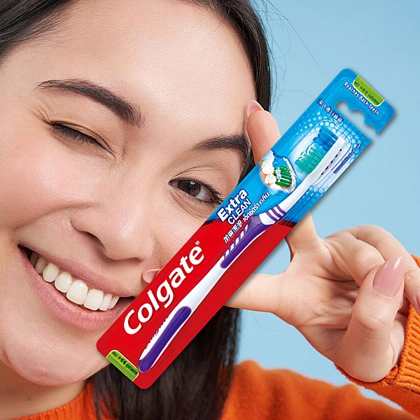 Colgate 高露潔~加倍潔淨牙刷(1入) 顏色隨機出貨